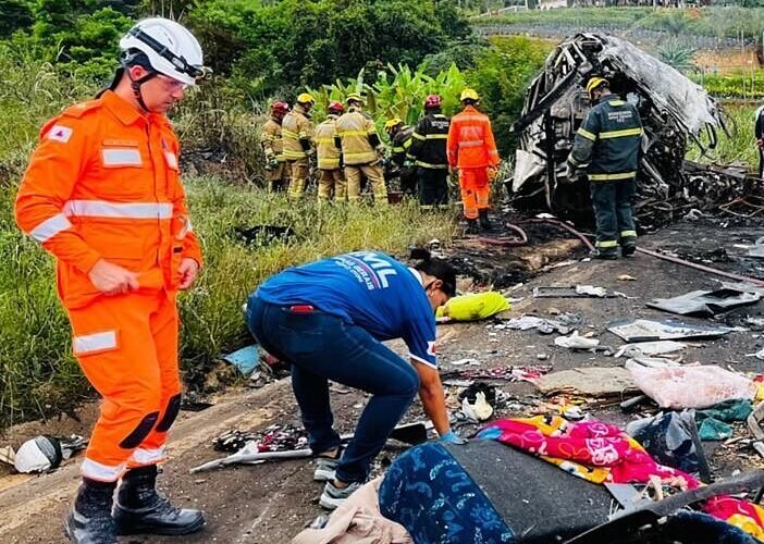 Al menos 32 muertos en un accidente de autobús en Brasil