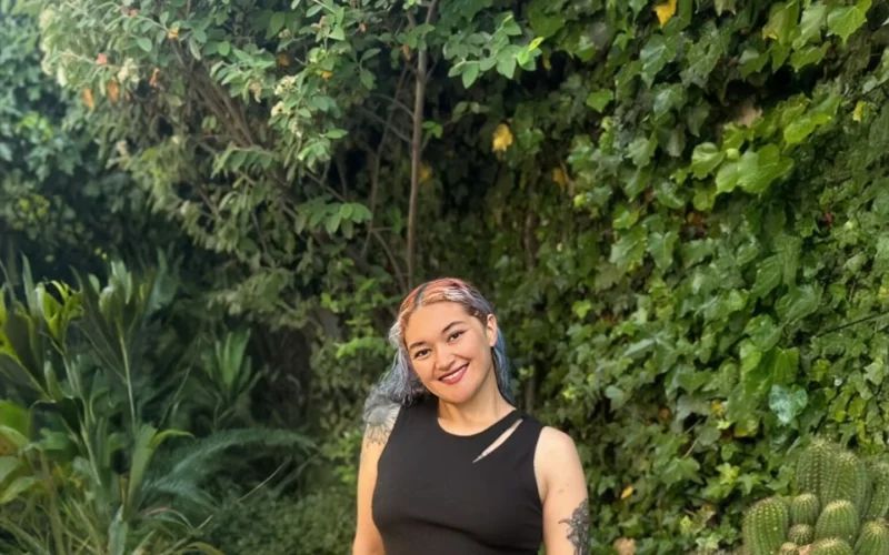 Deby Lara Lara: sanar a través de la palabra y del amor propio