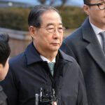El ex primer ministro surcoreano Han Duck-soo es condenado a 23 años de prisión por insurrección vinculada a la ley marcial