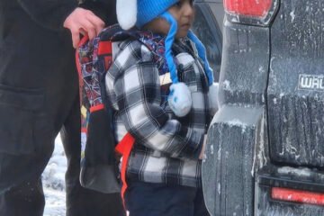 Las autoridades escolares en Mineápolis denuncian abusos del Gobierno tras la detención del pequeño Liam: «Nosotros tenemos silbatos y ellos tienen armas»