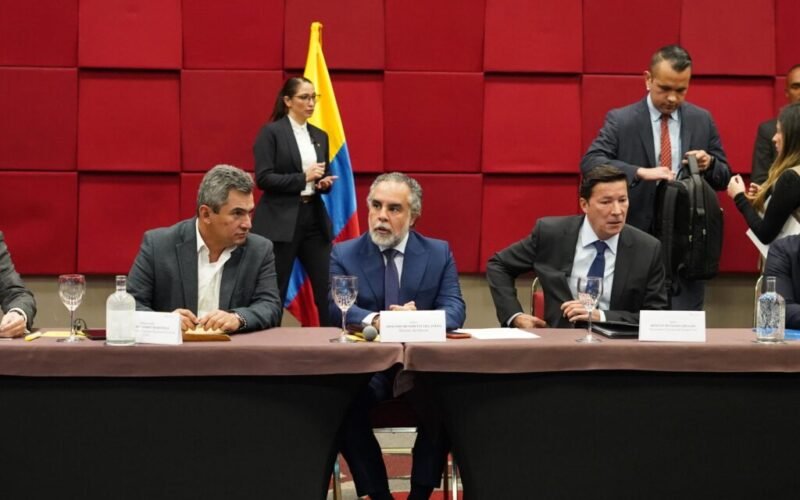 La democracia no fracasa de un día para otro:Benedetti