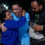 El chavismo excarcela a 17 presos políticos apremiado por la presión de sus familiares y el retraso en la amnistía