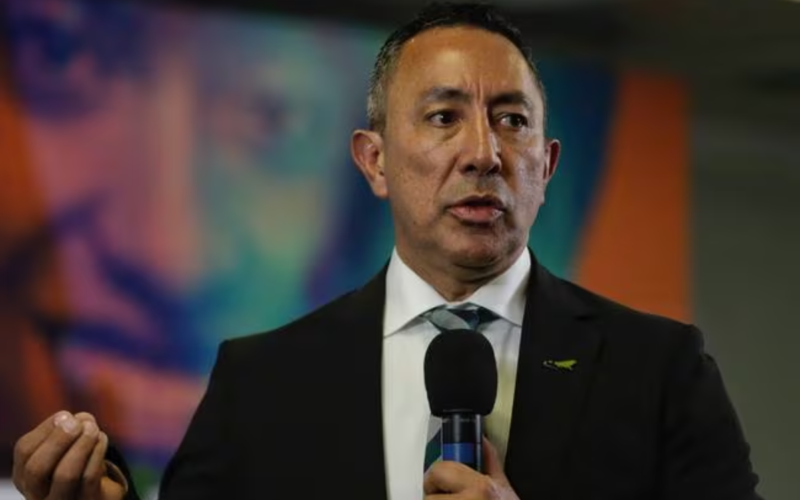 Roa, en líos judiciales, sigue en Ecopetrol