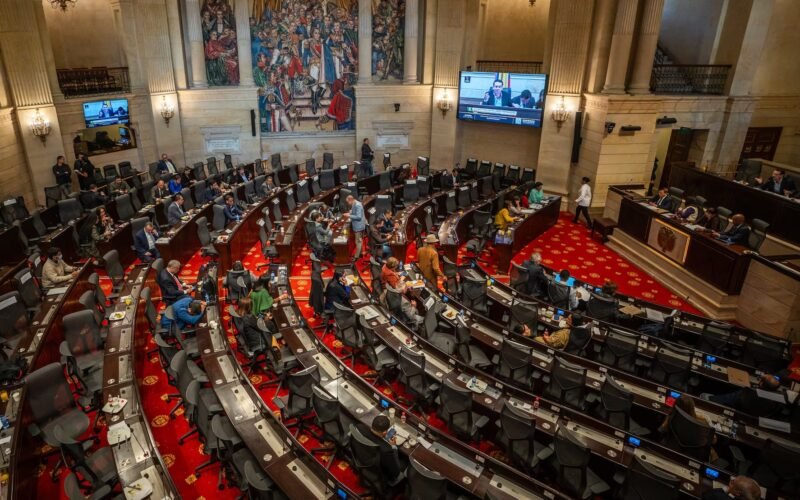 Gobierno Petro radicará nuevamente una reforma tributaria