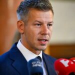 Péter Magyar sigue su ofensiva contra el ‘sistema Orban’ como si estuviese aún en campaña