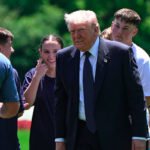 Trump se contradice de nuevo, deja en ridículo a sus ministros y anuncia una pausa en la operación de escolta de Ormuz tras sacar sólo tres petroleros atrapados