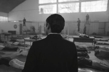 Hangar rojo: Retrato en negro del terrorismo de Estado (****)
