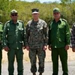 Cumbre militar cubanoamericana en la base de Guantánamo