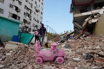 Terremoto en Venezuela, en directo | Aumenta a 133 el número de españoles desaparecidos tras los terremotos en Venezuela que dejan ya 920 muertos