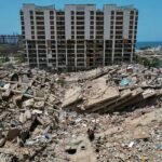 Muerte y vida bajo las ruinas de la devastada La Guaira: «Una mujer nos escribe por WhatsApp desde debajo de los escombros»