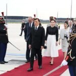 Macron extiende la alfombra roja al excéntrico rey Rama X de Tailandia, deseoso de venderle aviones de Airbus