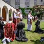 Cisma en la Iglesia católica: los lefebvrianos consuman su desafío al Papa León XIV y ordenan a cuatro obispos ultramontanos pese a la advertencia de excomunión