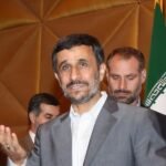 El plan de Israel para convertir al ex presidente Ahmadineyad en líder del Irán posayatolás, según el ‘New York Times’