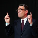 Burnham, el nuevo líder laborista, promete descentralización y más Estado, pero no ofrece ninguna política clara