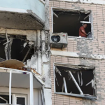 Un ataque con drones de Ucrania deja ocho muertos y 61 heridos en dos centros logísticos en Rusia