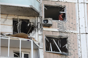 Un ataque con drones de Ucrania deja ocho muertos y 61 heridos en dos centros logísticos en Rusia