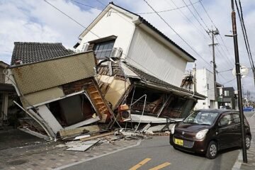 Aumenta el número de muertos por el terremoto en Japón mientras los equipos de rescate buscan a los desaparecidos