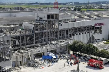 El infierno bajo el Aeon Mall: una carrera contrarreloj para encontrar supervivientes en el centro comercial convertido en una tumba tras el terremoto