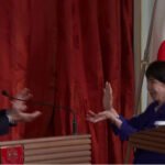 La «diplomacia Dragon Ball» de Takaichi: la aduladora primera ministra japonesa que conquista a los líderes a golpe de manga, abrazos y canciones