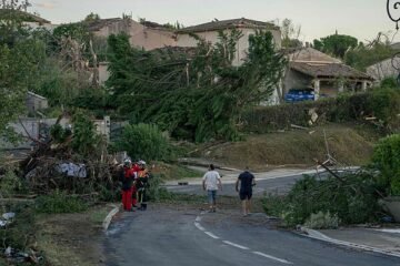 Al menos 39 heridos y 300 casas afectadas por un devastador tornado en Pomas, cerca de la ciudad francesa de Carcasona