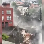 Complicados rescates con cientos de muertos y desaparecidos en Nepal y el Tíbet tras la catastrófica riada