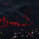 La nueva actividad del volcán Etna en Sicilia obliga a cerrar el aeropuerto de Catania