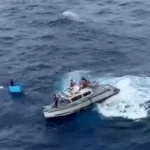 Dos náufragos se salvan al mantenerse a flote durante cinco días gracias a una nevera portátil