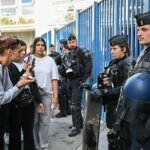 Casi 2.000 detenidos en las protestas juveniles y bloqueos de los institutos franceses