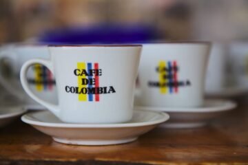 Alertan que el alza del IVA amenaza el consumo de café colombiano