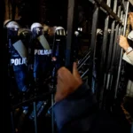 Antidisturbios impiden el acceso a la Corte Constitucional tras escalar la crisis en Polonia