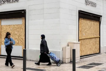 Marsella blinda sus comercios ante una posible nueva ola de violencia el fin de semana